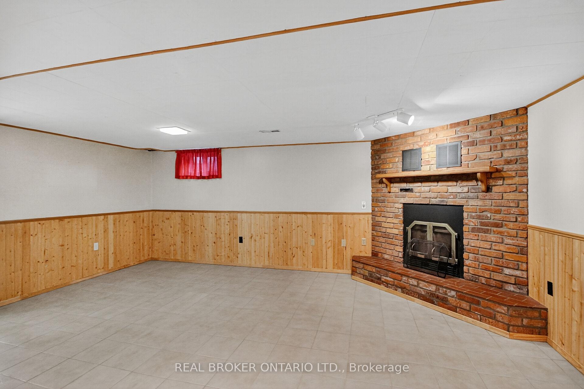 Photo 23 of 89 Country Lane W, Ottawa, Kanata - Glencairn/Hazeldean — HOMEH