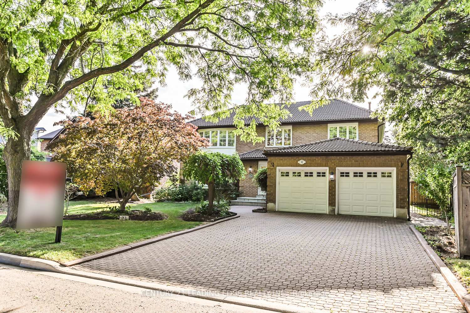 Photo 1 of 32 Addington Square, Markham, Unionville — HOMEH