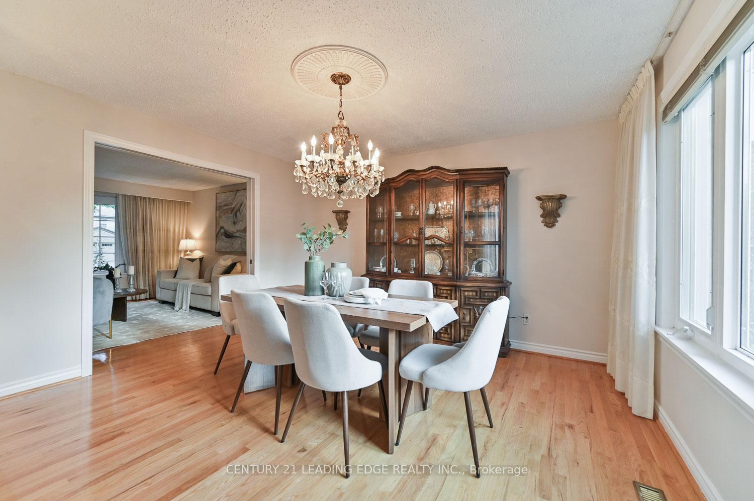 Photo 16 of 32 Addington Square, Markham, Unionville — HOMEH