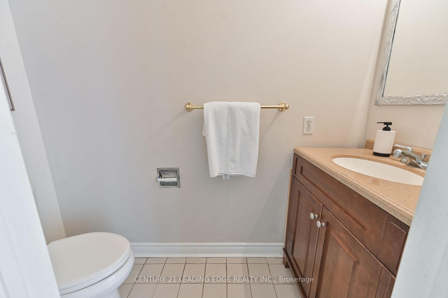 Photo 29 of 32 Addington Square, Markham, Unionville — HOMEH