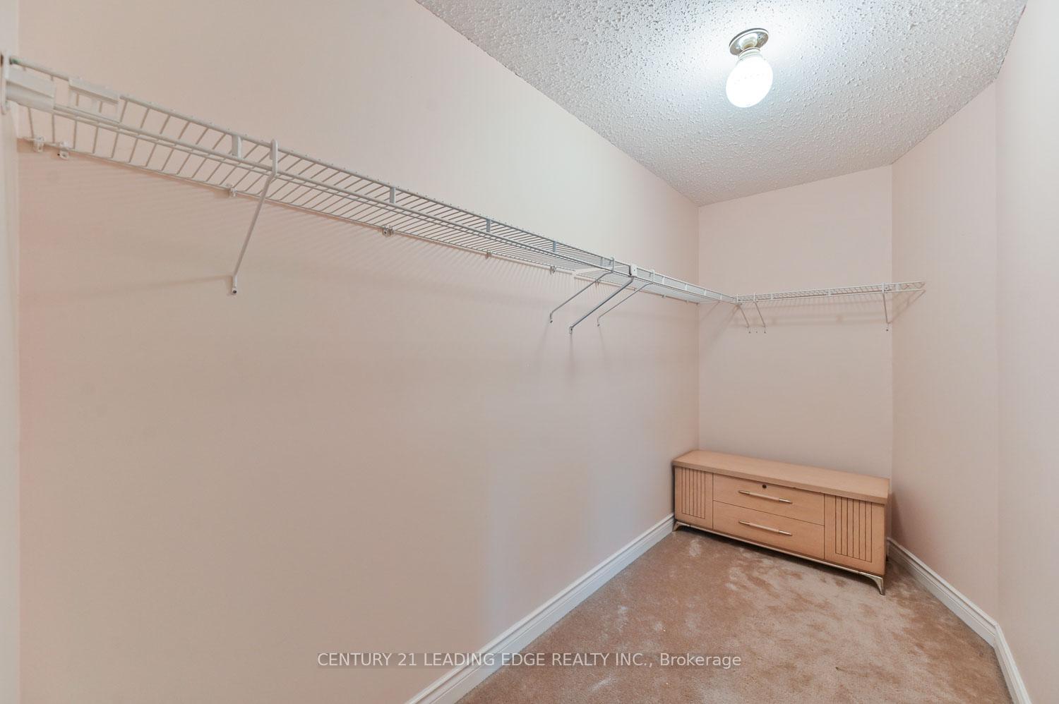 Photo 34 of 32 Addington Square, Markham, Unionville — HOMEH