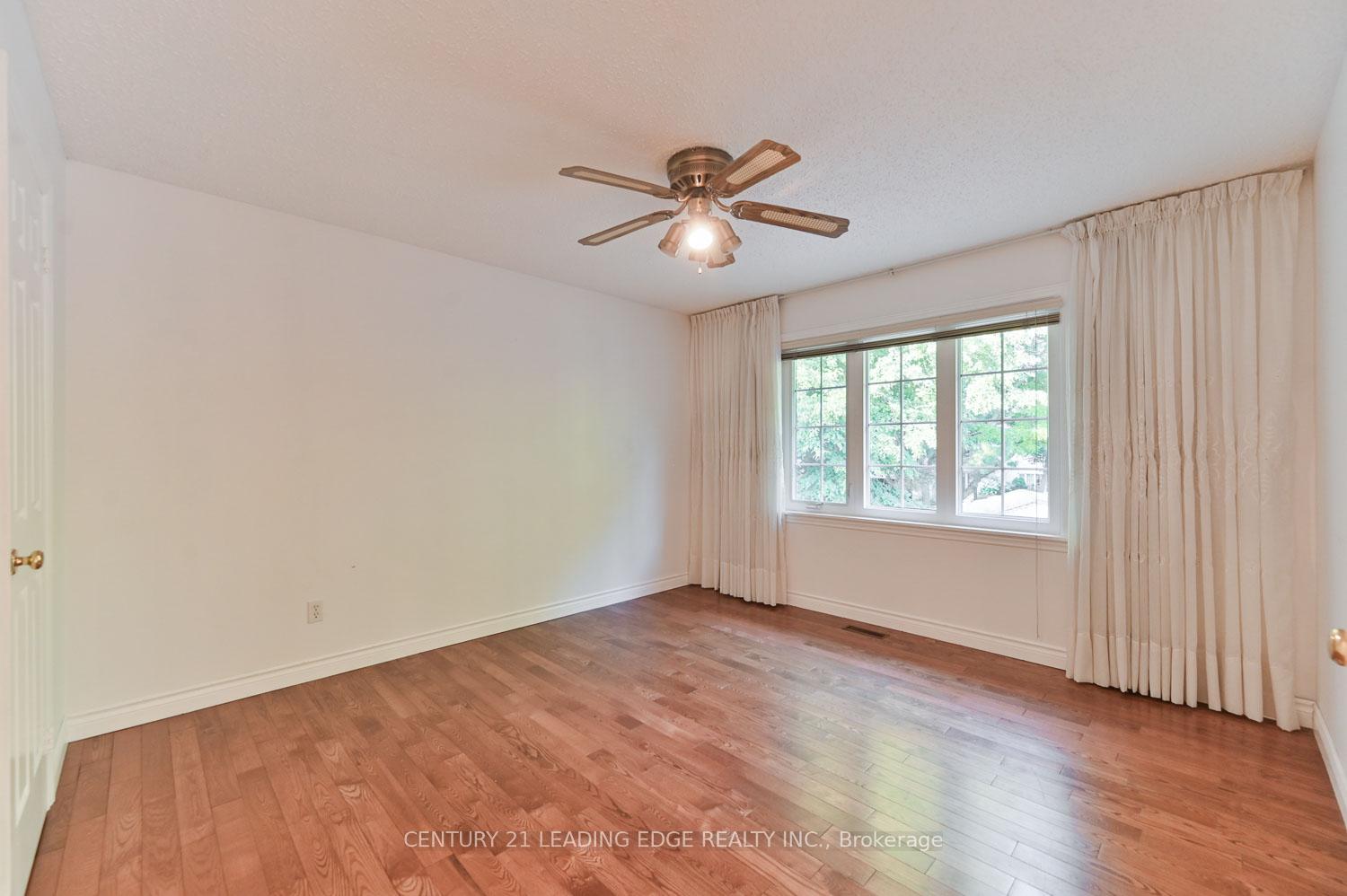Photo 38 of 32 Addington Square, Markham, Unionville — HOMEH