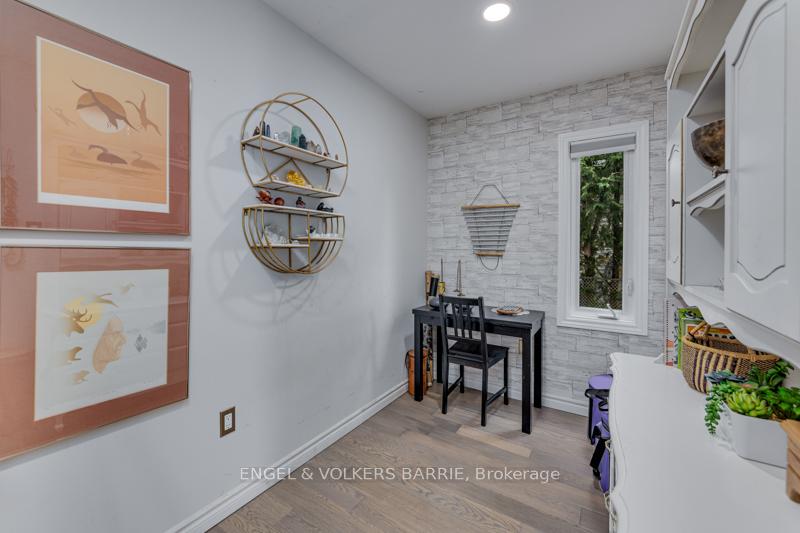 Photo 3 of 2294 Webb Street, Innisfil, Stroud — HOMEH
