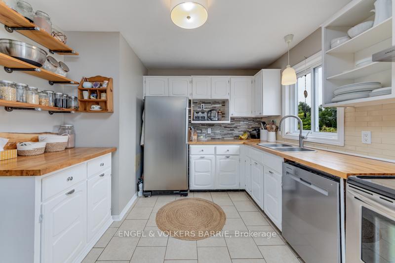 Photo 6 of 2294 Webb Street, Innisfil, Stroud — HOMEH