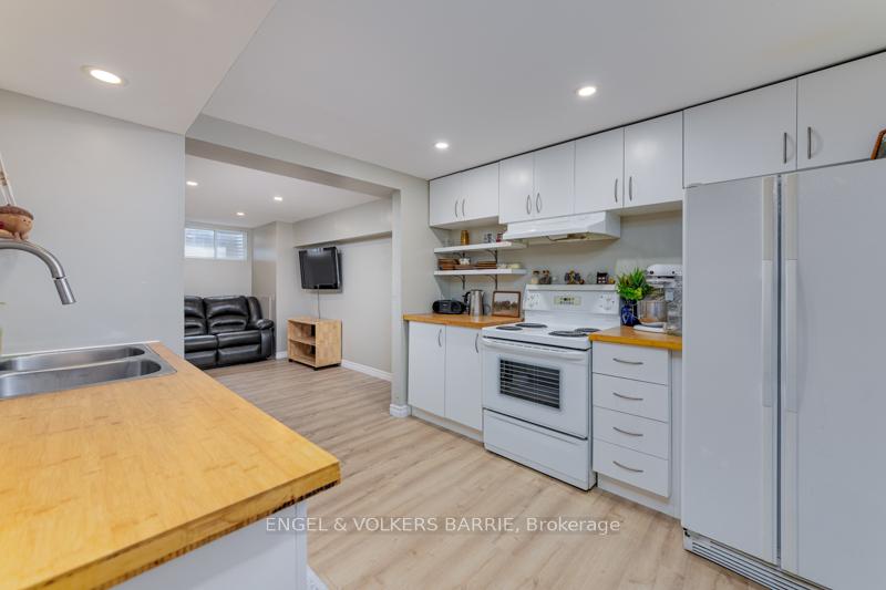 Photo 19 of 2294 Webb Street, Innisfil, Stroud — HOMEH