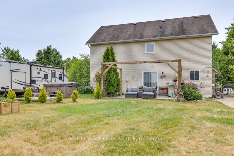 Photo 28 of 2294 Webb Street, Innisfil, Stroud — HOMEH