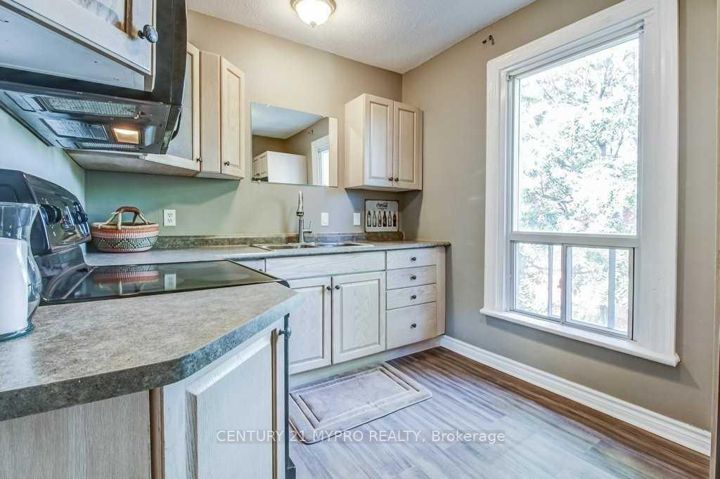 Photo 2 of Unit Upper, 3 Minto Avenue, Hamilton, Gibson — HOMEH