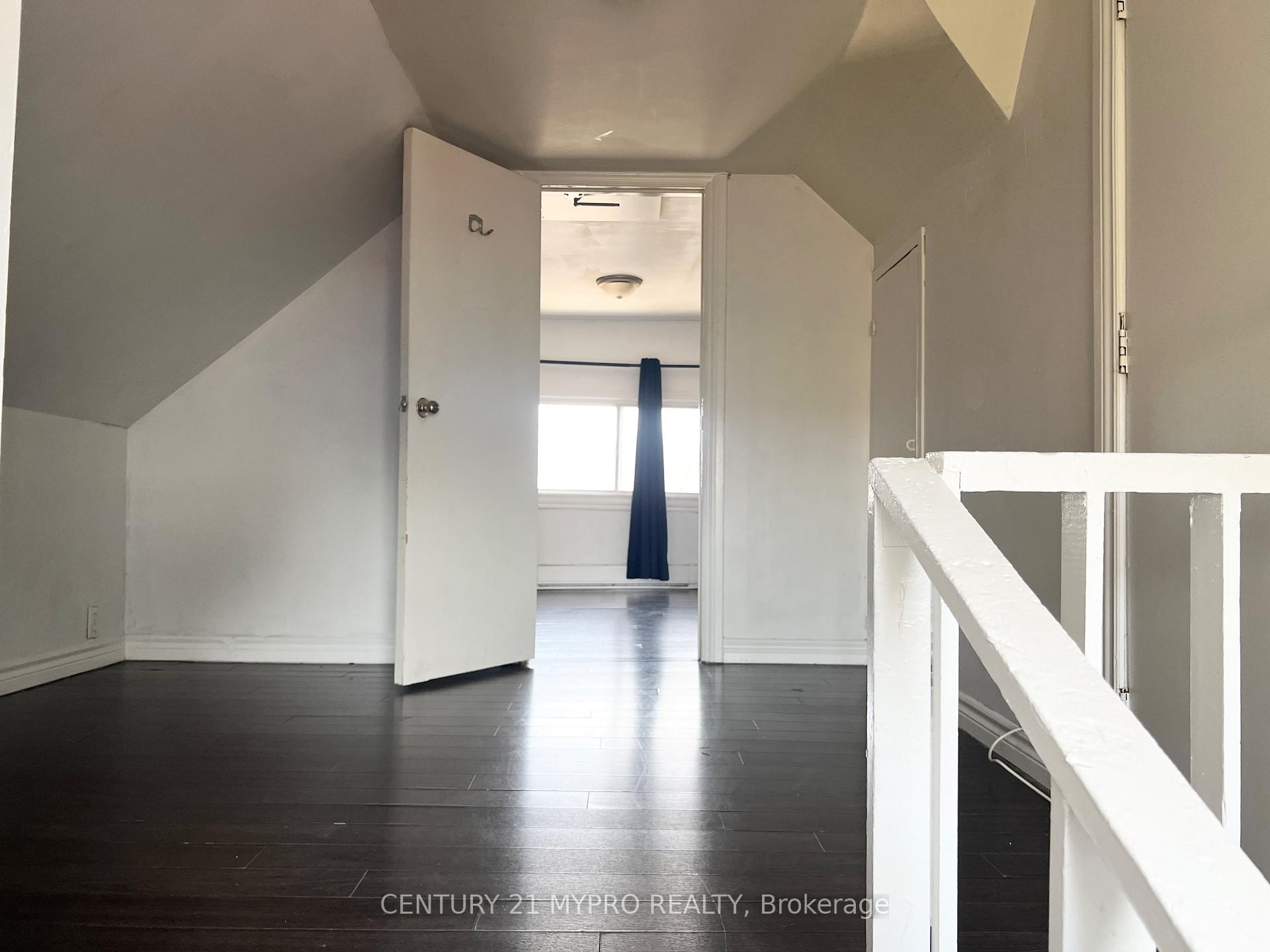 Photo 6 of Unit Upper, 3 Minto Avenue, Hamilton, Gibson — HOMEH