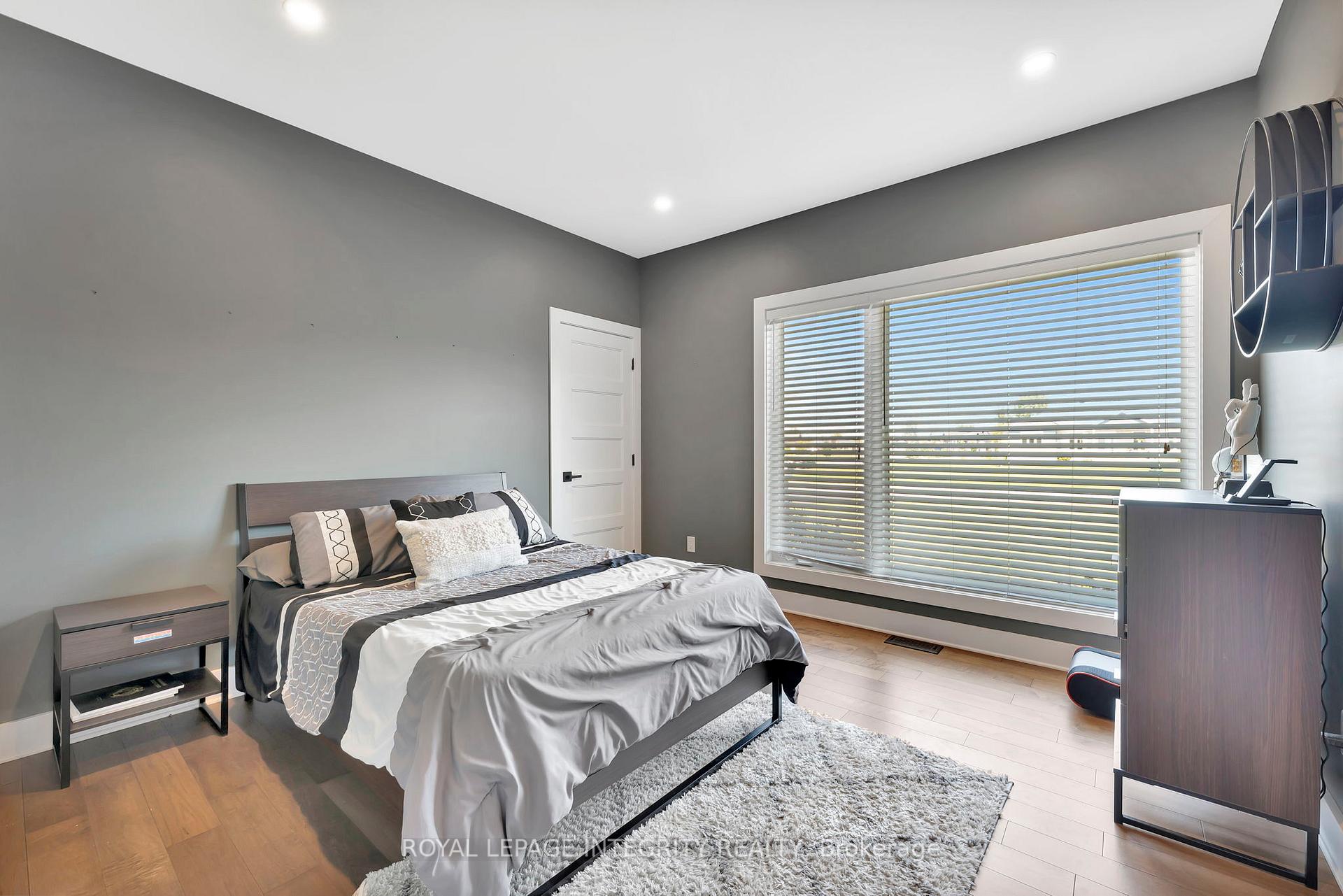 Photo 31 of 2210 Maple Forest Drive, Ottawa, North Gower — HOMEH