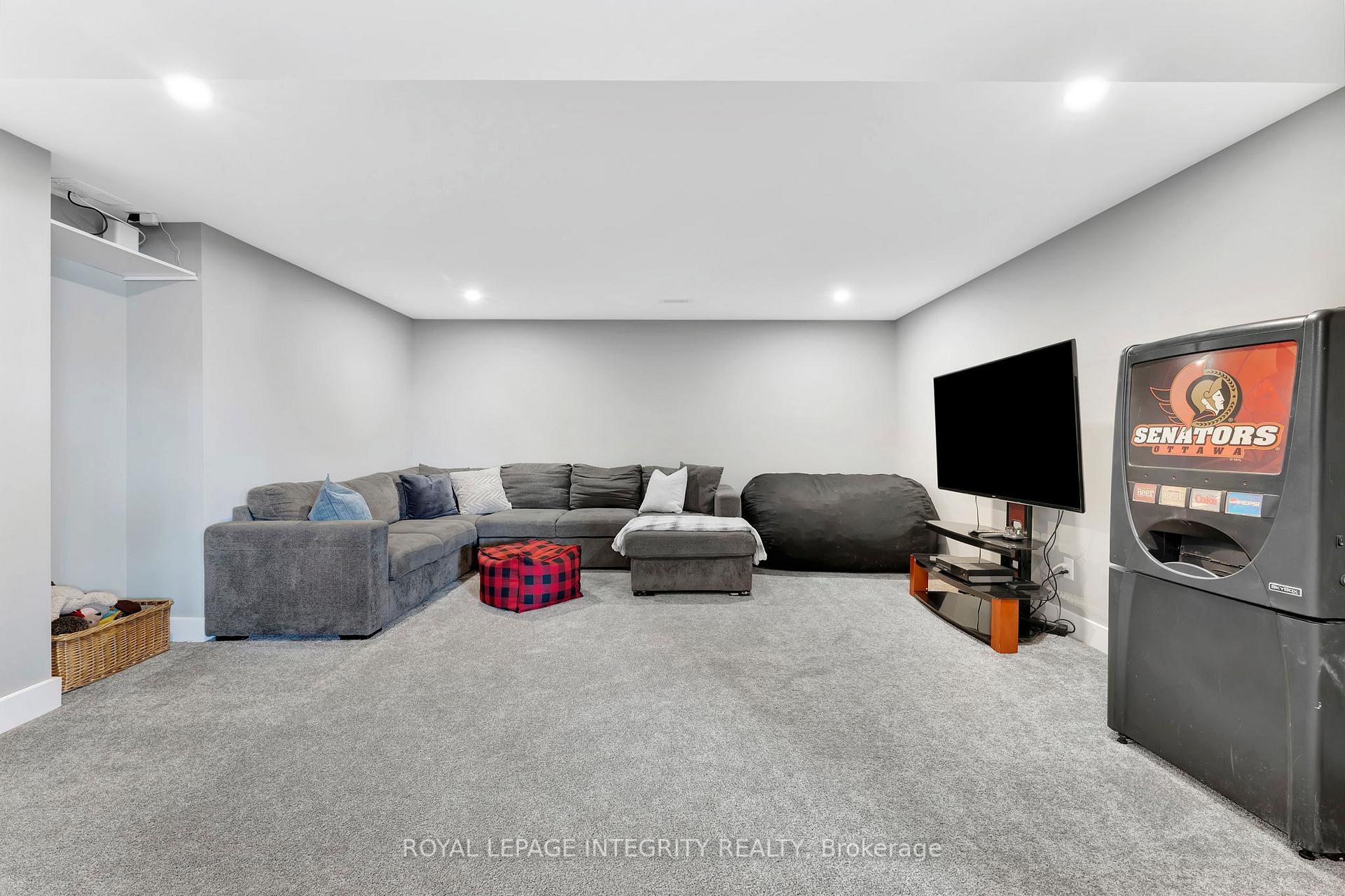 Photo 34 of 2210 Maple Forest Drive, Ottawa, North Gower — HOMEH