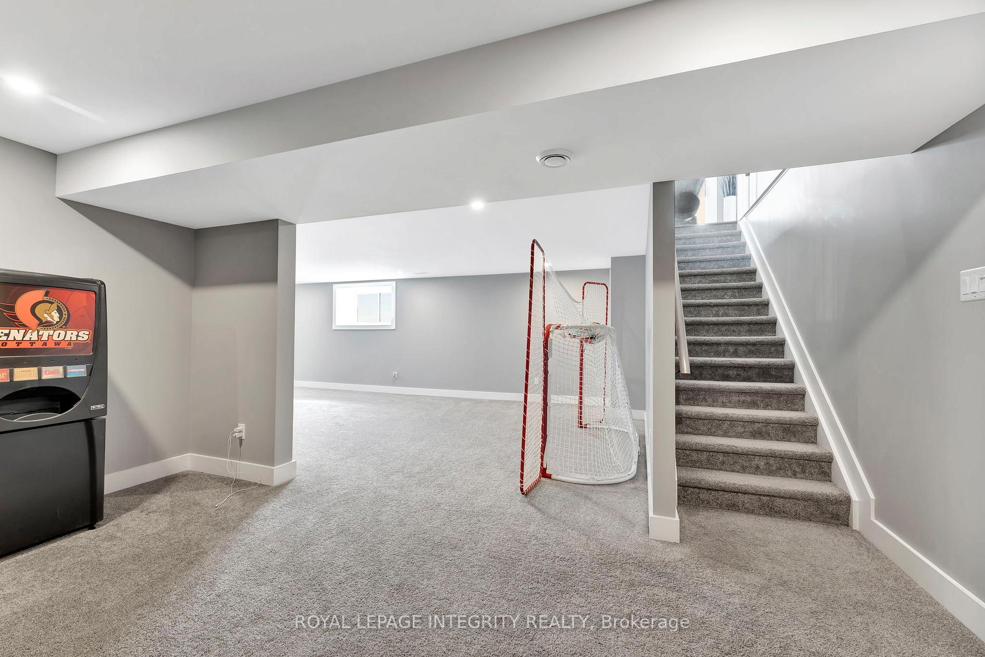 Photo 35 of 2210 Maple Forest Drive, Ottawa, North Gower — HOMEH