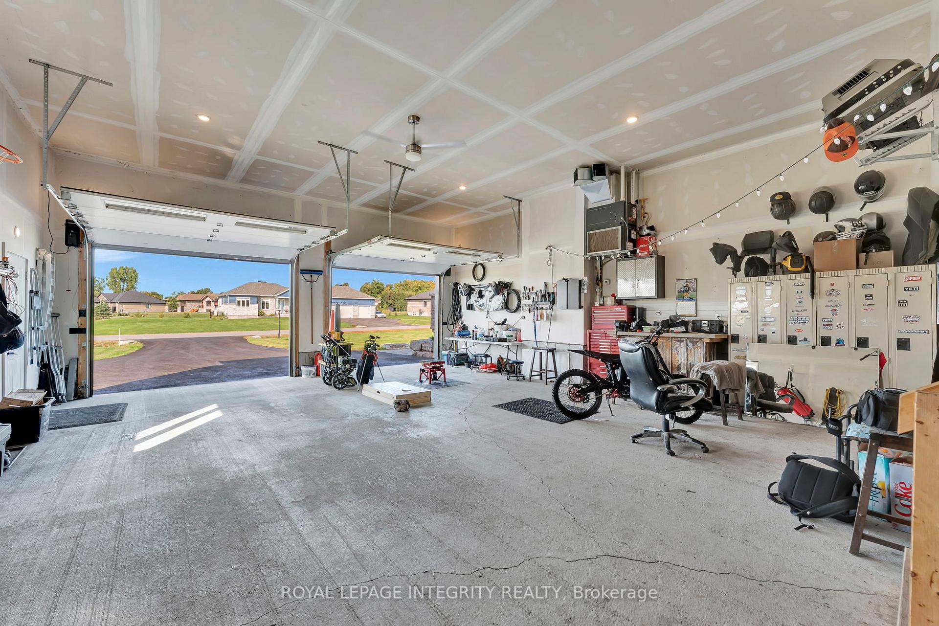 Photo 40 of 2210 Maple Forest Drive, Ottawa, North Gower — HOMEH