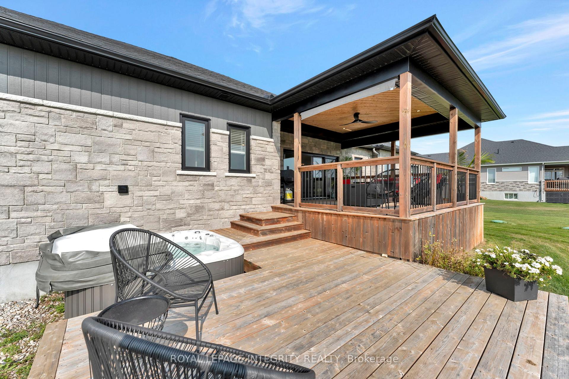 Photo 47 of 2210 Maple Forest Drive, Ottawa, North Gower — HOMEH