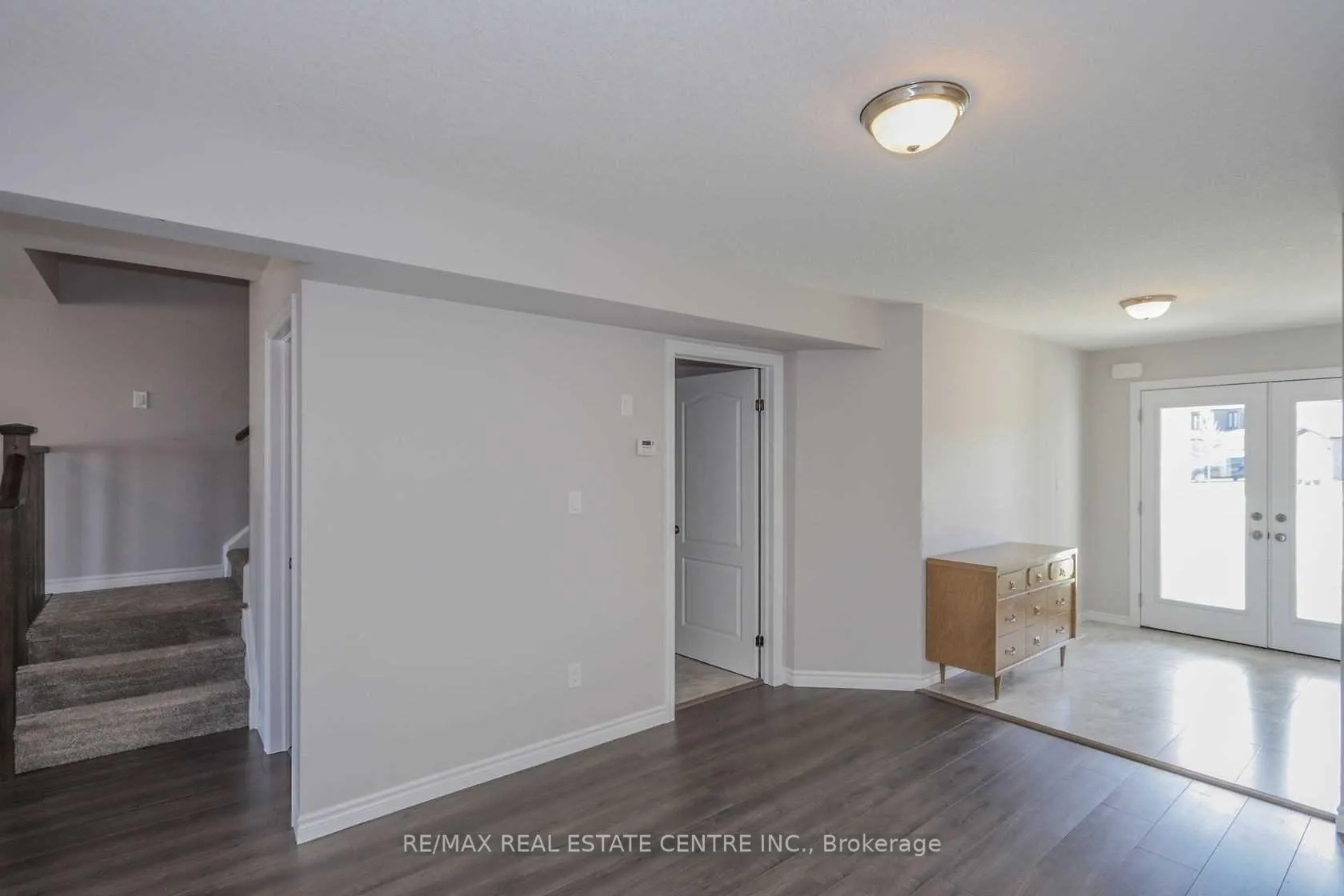 Photo 5 of Unit Upper, 1890 Foxridge Crescent, London, North S — HOMEH