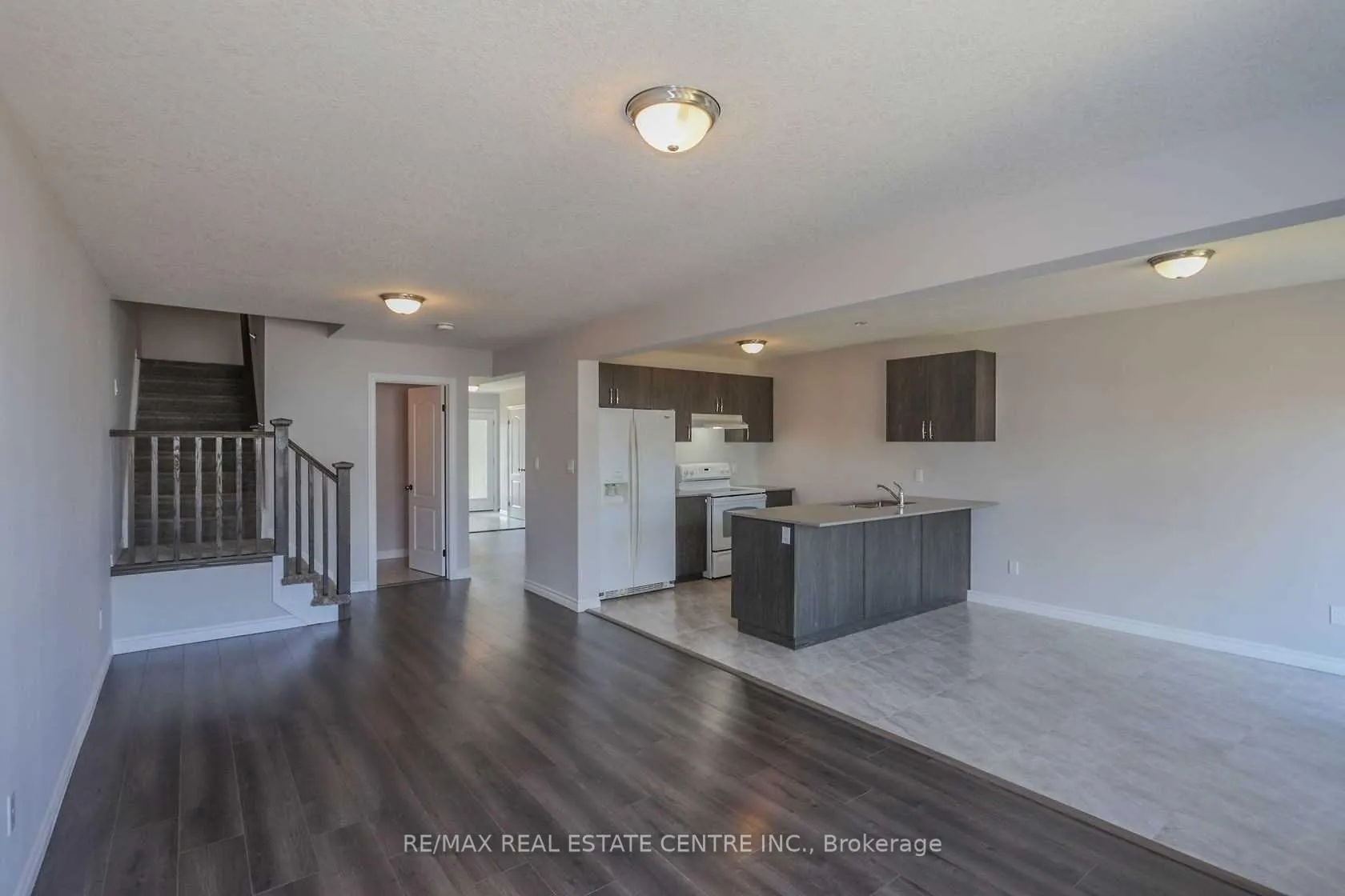 Photo 7 of Unit Upper, 1890 Foxridge Crescent, London, North S — HOMEH