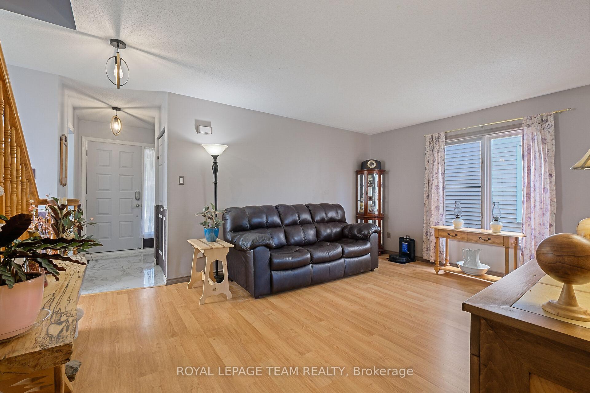 Photo 8 of 50 Rowe Drive, Ottawa, Kanata - Katimavik — HOMEH