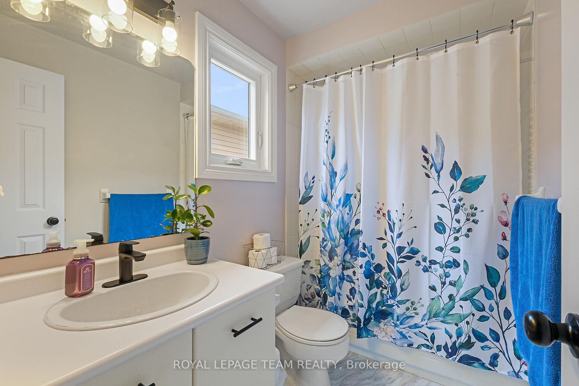 Photo 22 of 50 Rowe Drive, Ottawa, Kanata - Katimavik — HOMEH