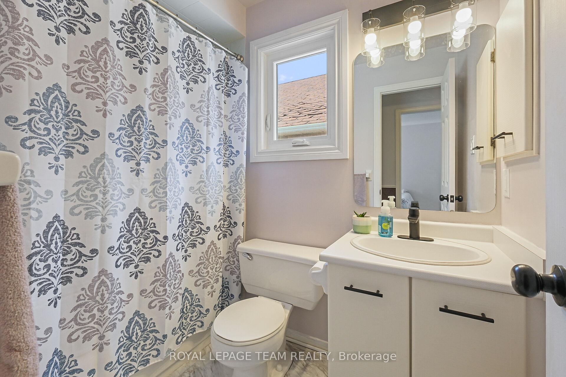 Photo 26 of 50 Rowe Drive, Ottawa, Kanata - Katimavik — HOMEH