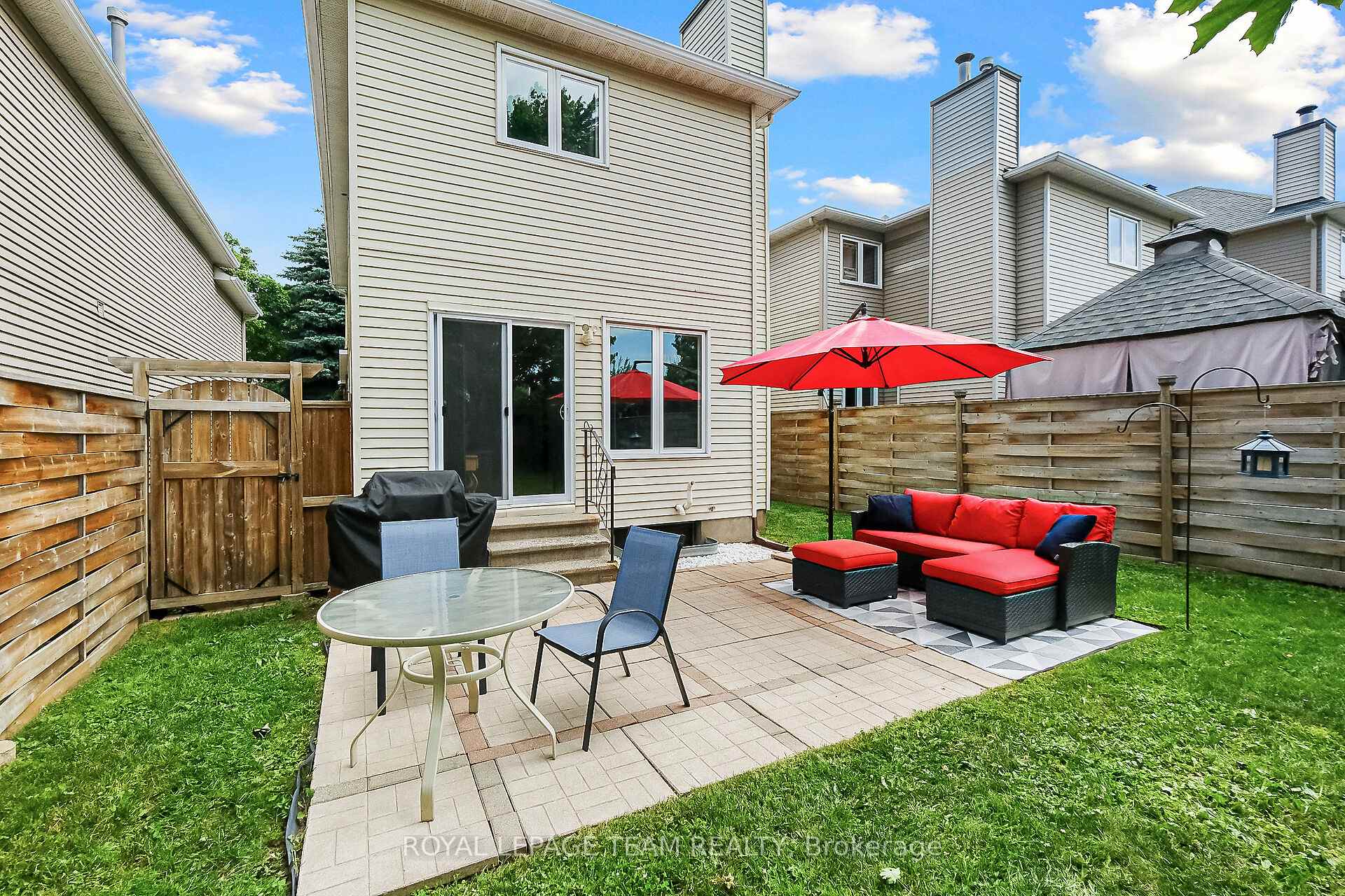 Photo 29 of 50 Rowe Drive, Ottawa, Kanata - Katimavik — HOMEH