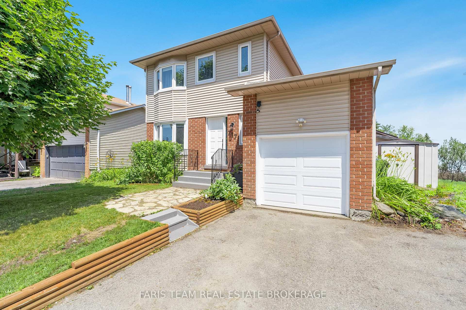 Photo 2 of 717 Candaras Street, Innisfil, Alcona — HOMEH