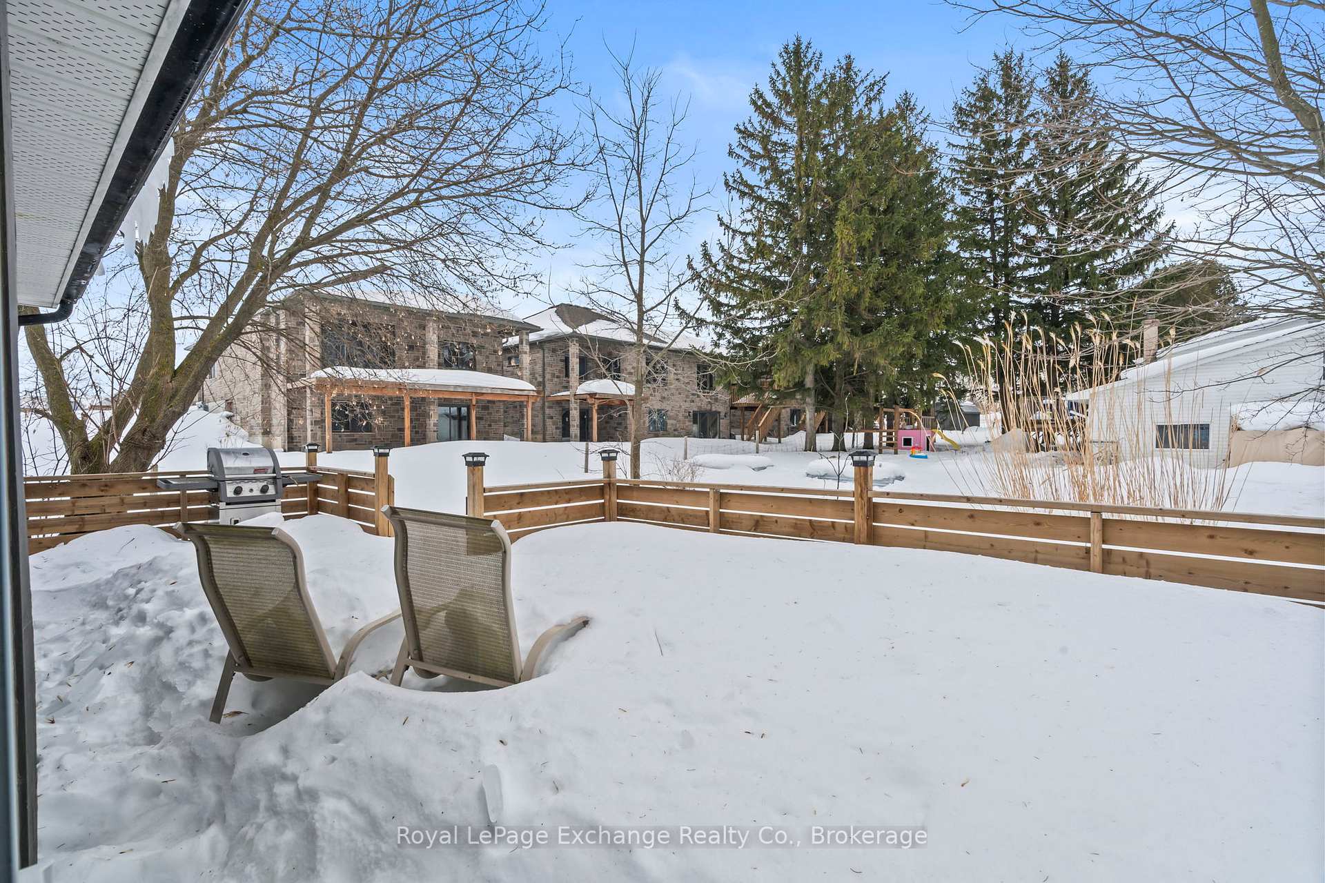 Photo 16 of 12 Memorial Park Drive, Kincardine — HOMEH