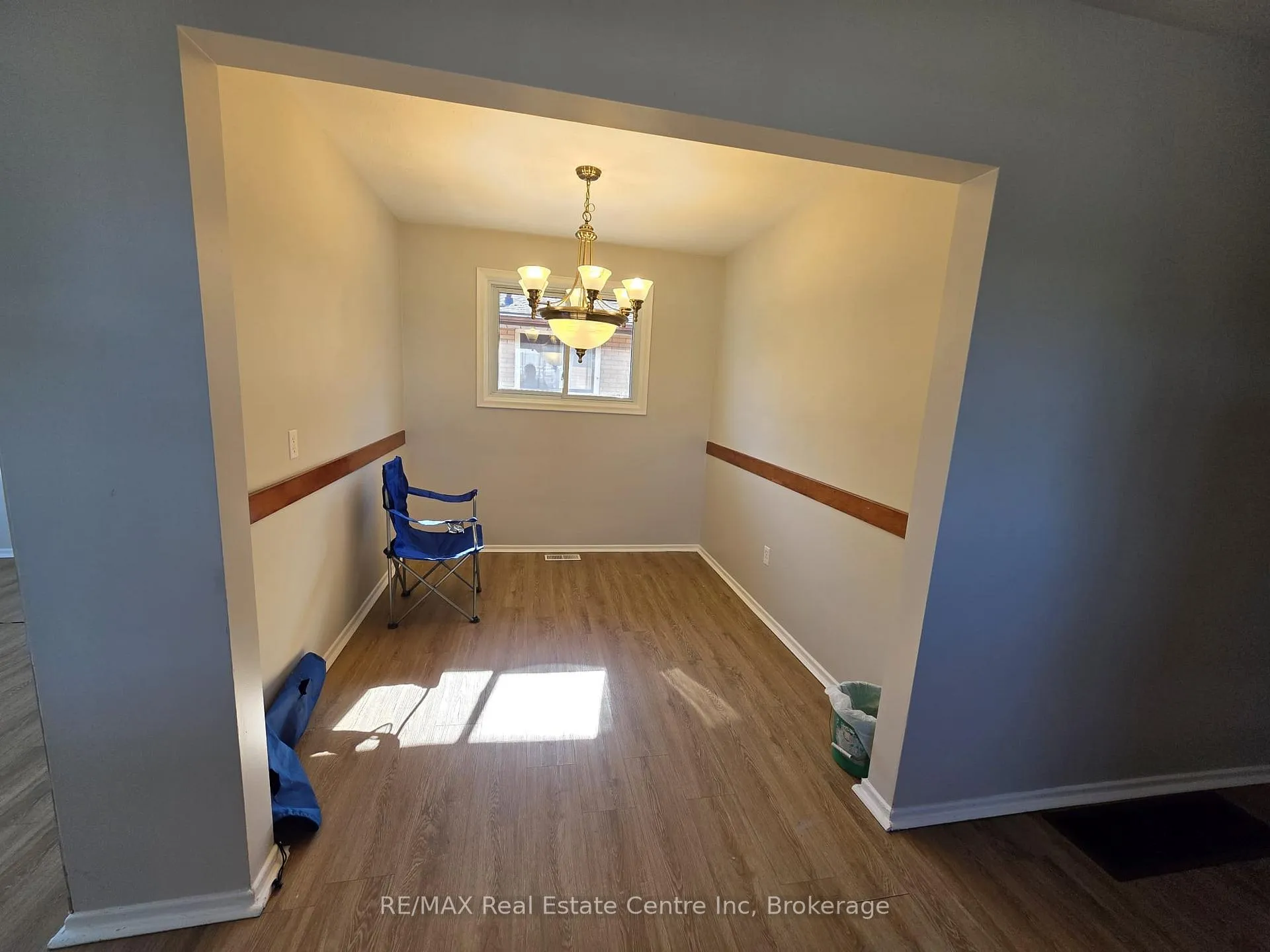 Photo 5 of 264 Vansitmart Avenue, Hamilton, McQuesten — HOMEH