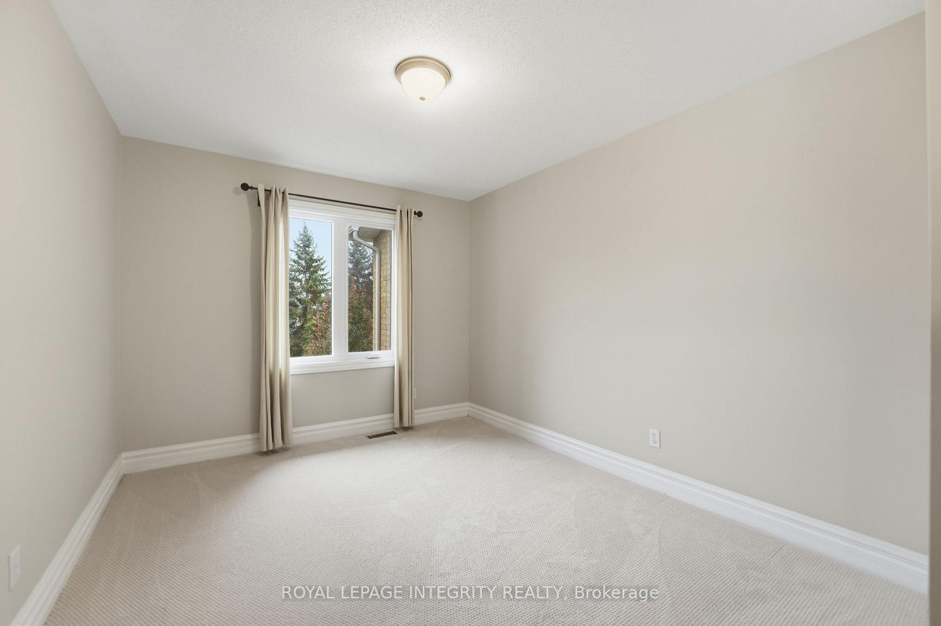 Photo 24 of 27 Flowertree Crescent, Ottawa, Kanata - Emerald Meadows/Trailwest — HOMEH