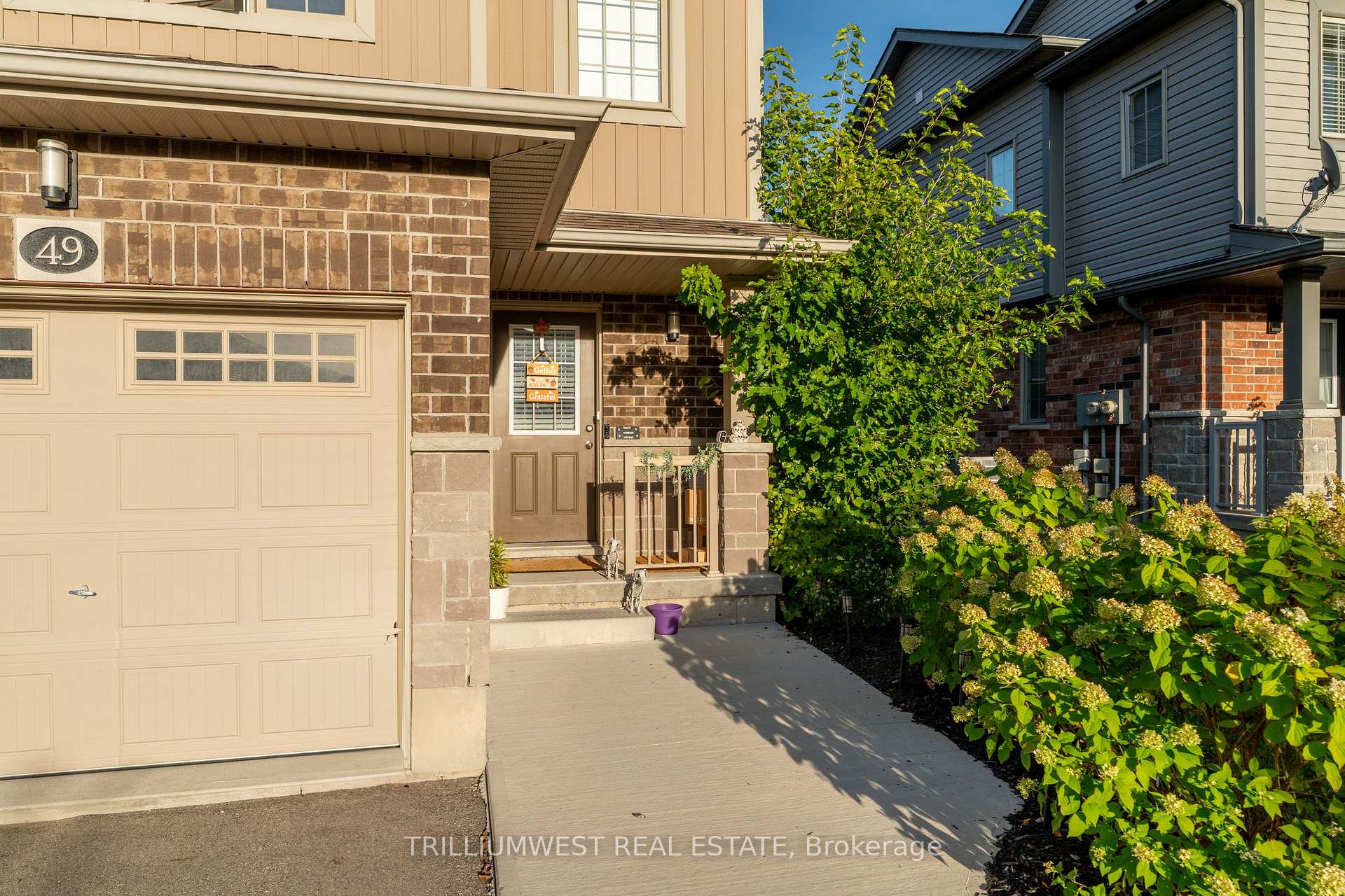 Photo 5 of 49 Meadowridge Street, Kitchener — HOMEH