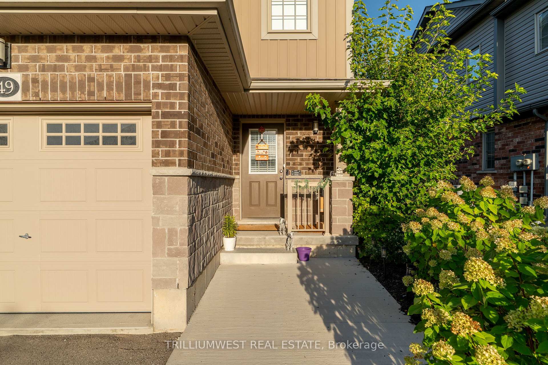 Photo 6 of 49 Meadowridge Street, Kitchener — HOMEH