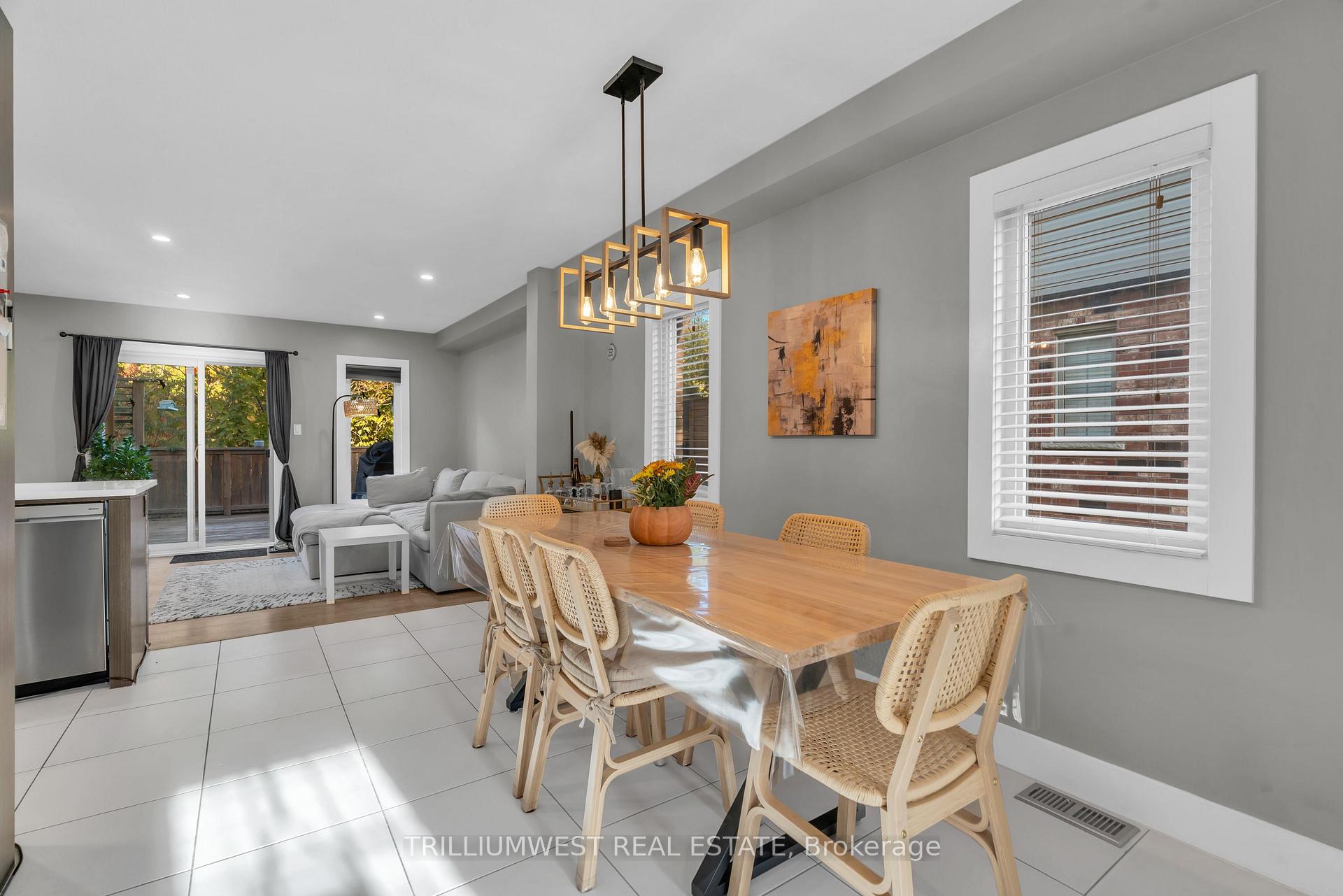 Photo 9 of 49 Meadowridge Street, Kitchener — HOMEH