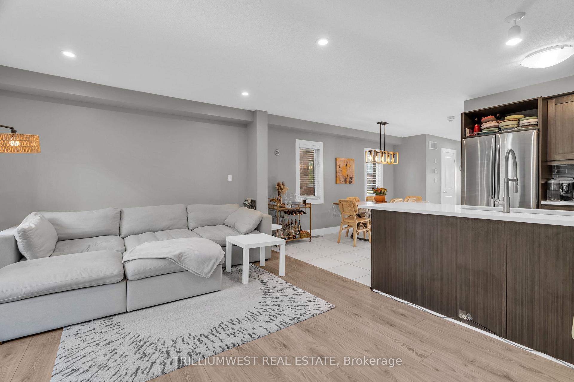 Photo 16 of 49 Meadowridge Street, Kitchener — HOMEH