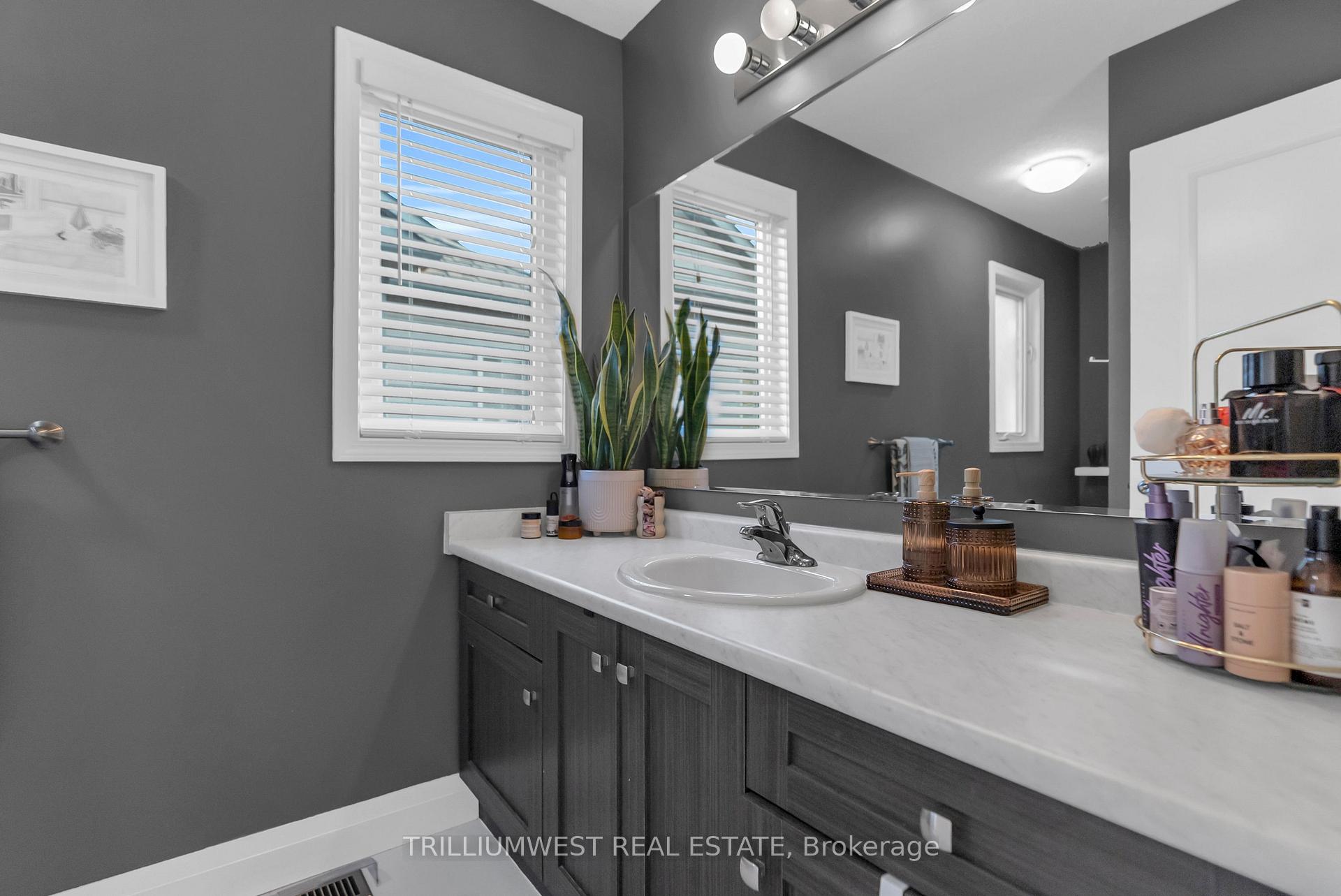 Photo 26 of 49 Meadowridge Street, Kitchener — HOMEH