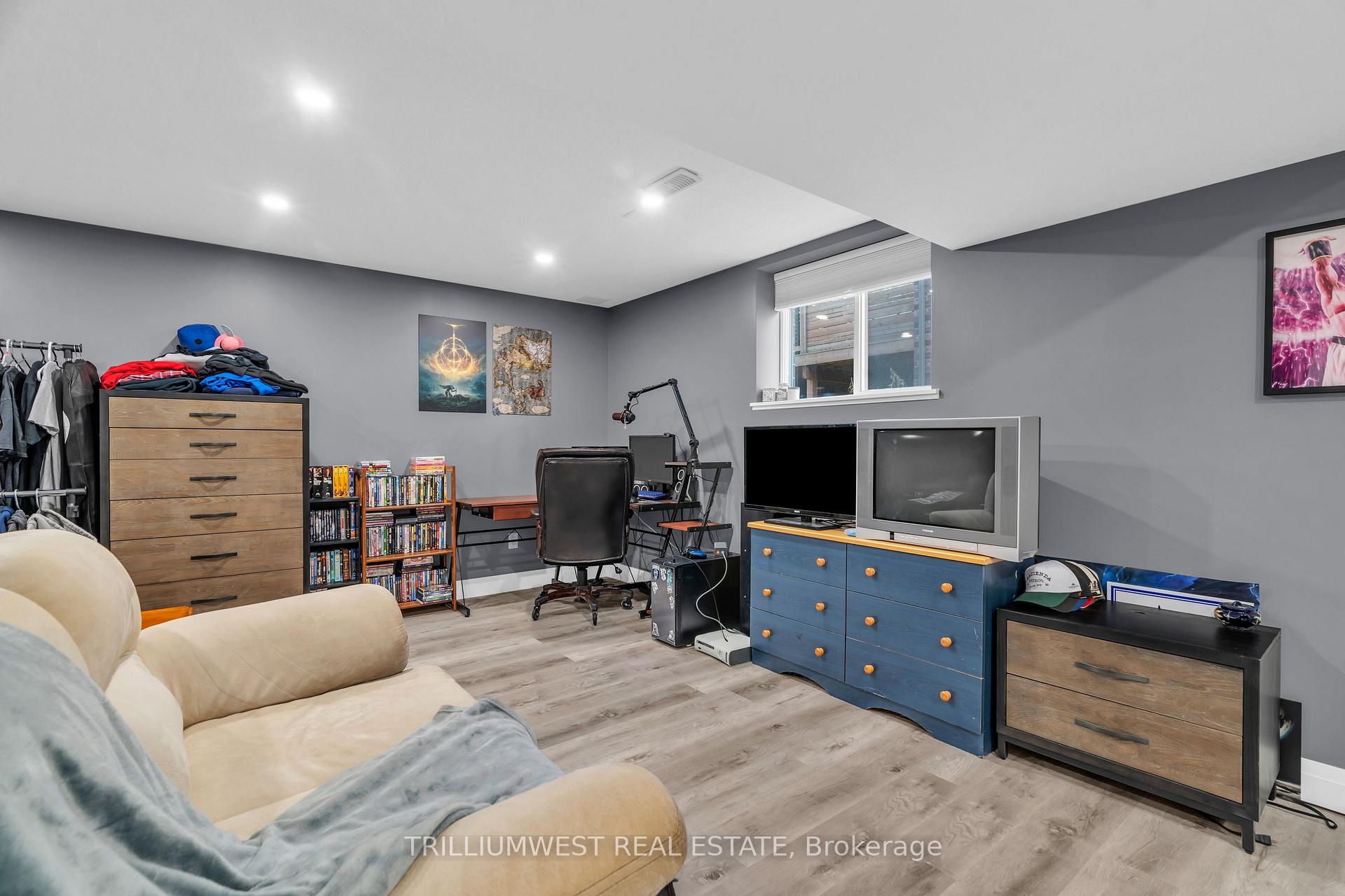 Photo 29 of 49 Meadowridge Street, Kitchener — HOMEH