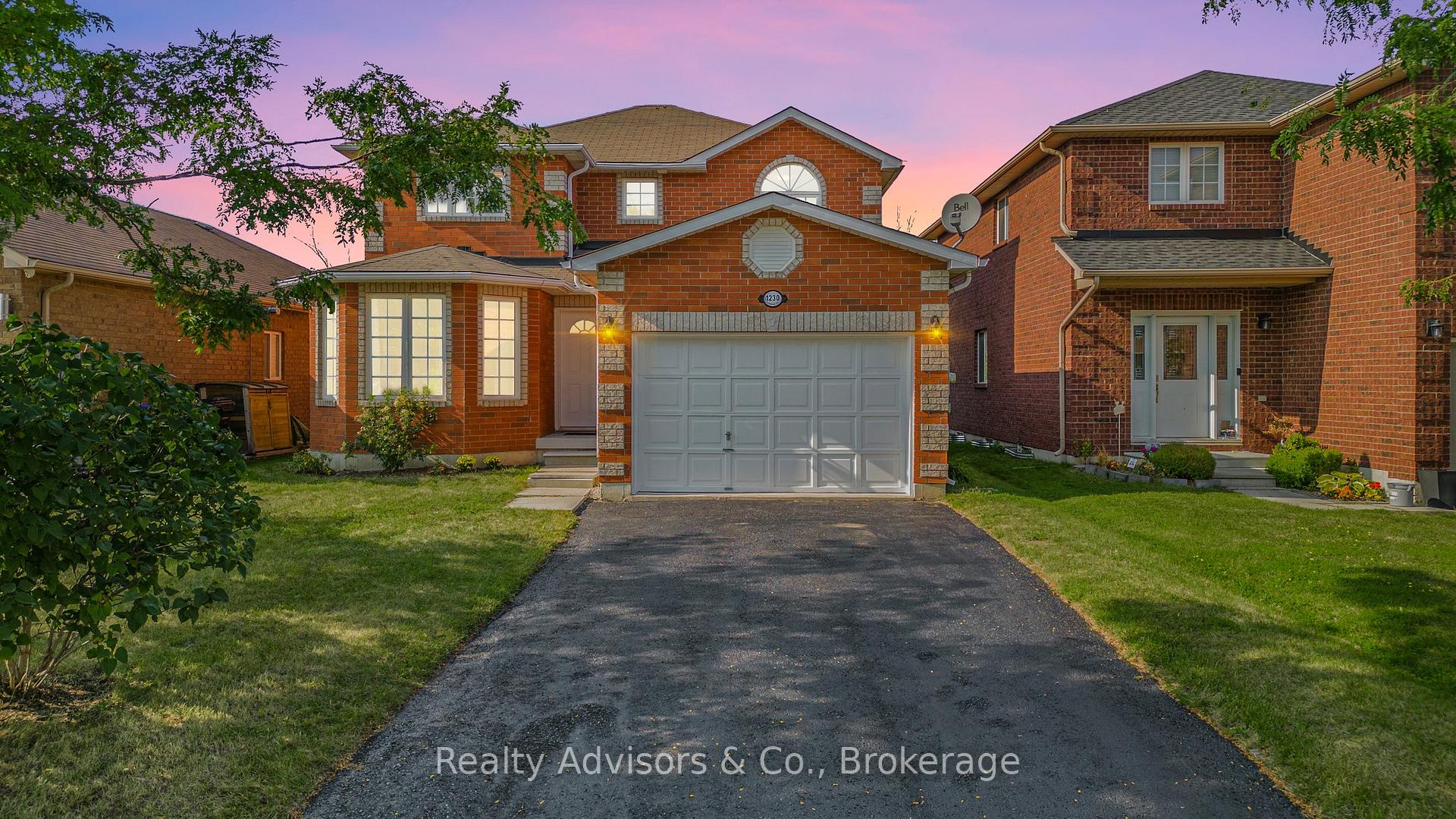 Photo 3 of 1230 Lowrie Street, Innisfil, Alcona — HOMEH