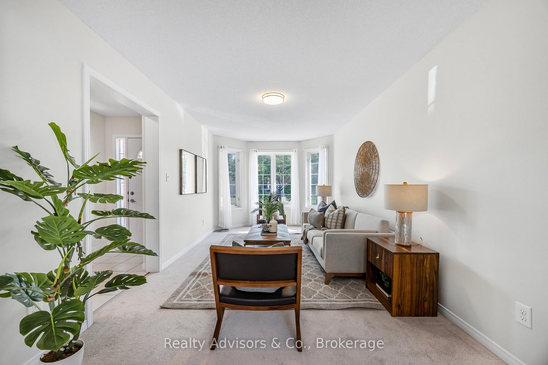 Photo 4 of 1230 Lowrie Street, Innisfil, Alcona — HOMEH