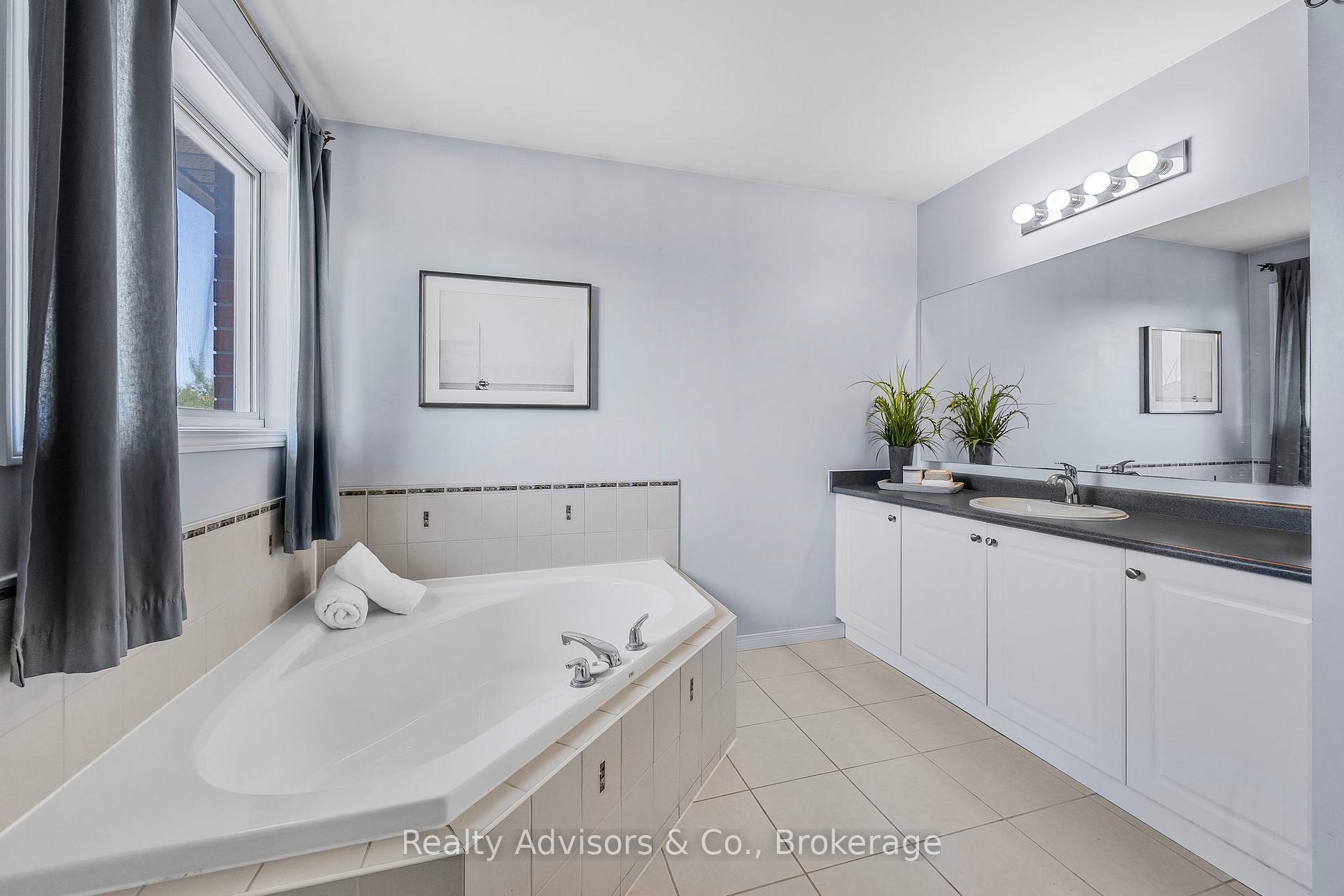 Photo 26 of 1230 Lowrie Street, Innisfil, Alcona — HOMEH