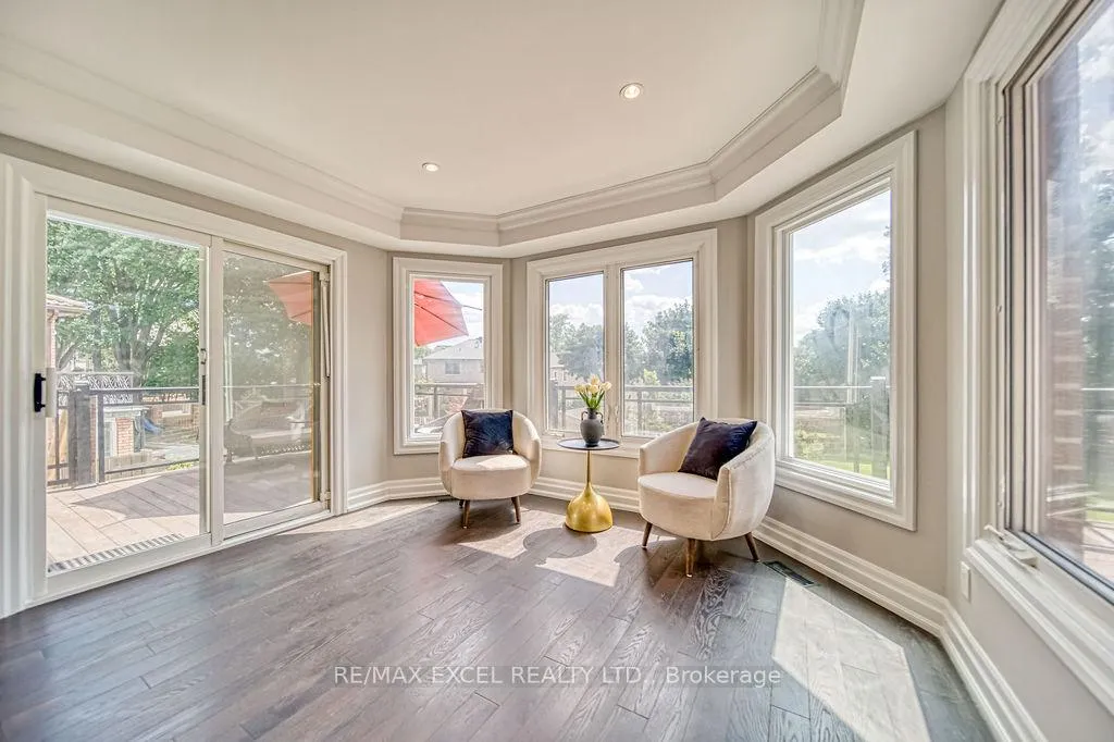 Photo 11 of 88 Montgomery Court, Markham, Buttonville — HOMEH