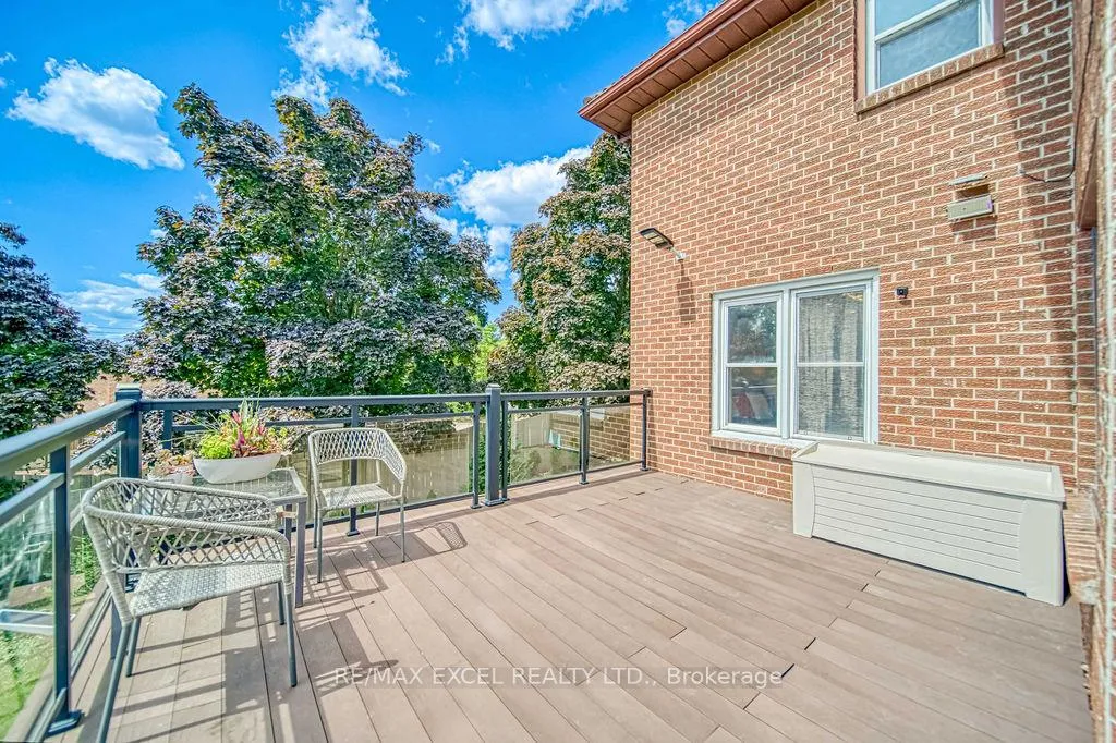 Photo 13 of 88 Montgomery Court, Markham, Buttonville — HOMEH