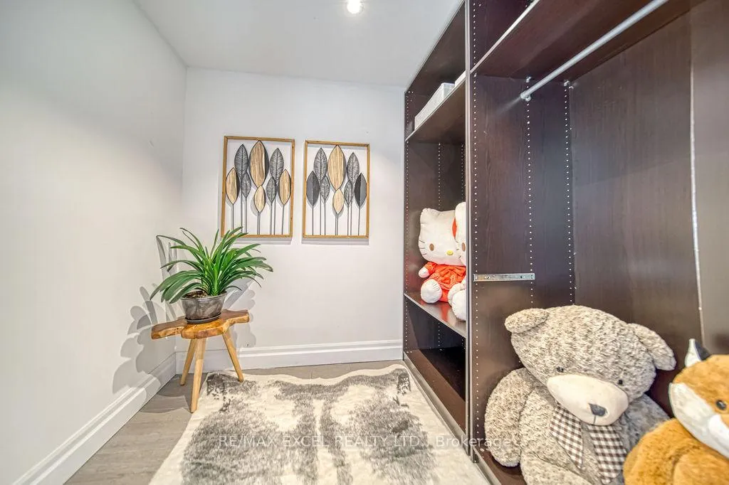 Photo 24 of 88 Montgomery Court, Markham, Buttonville — HOMEH
