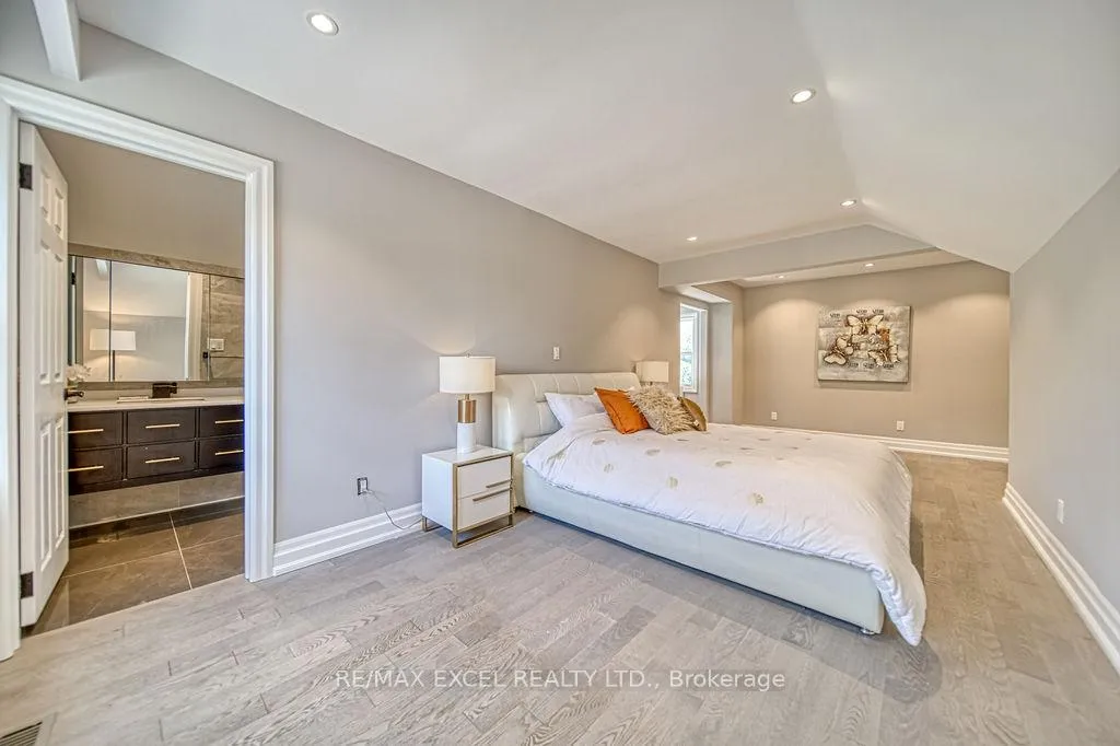 Photo 32 of 88 Montgomery Court, Markham, Buttonville — HOMEH