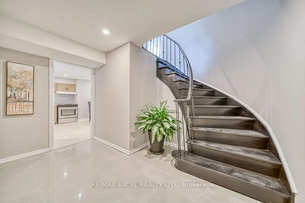 Photo 36 of 88 Montgomery Court, Markham, Buttonville — HOMEH
