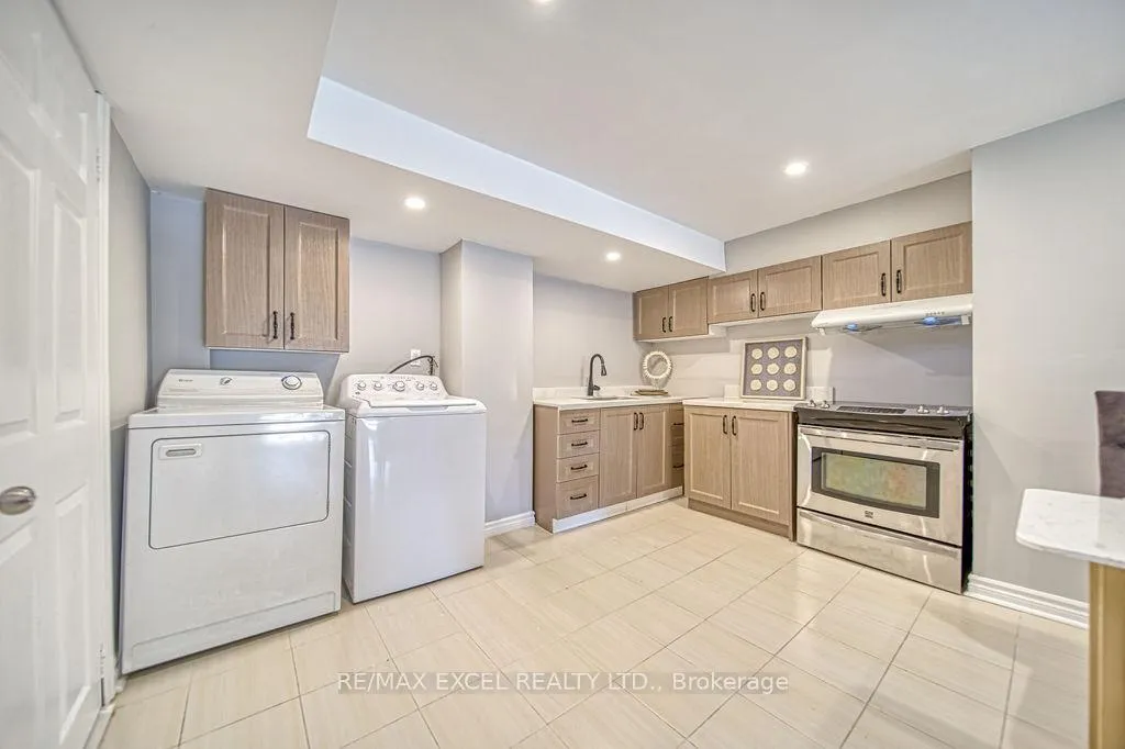 Photo 38 of 88 Montgomery Court, Markham, Buttonville — HOMEH