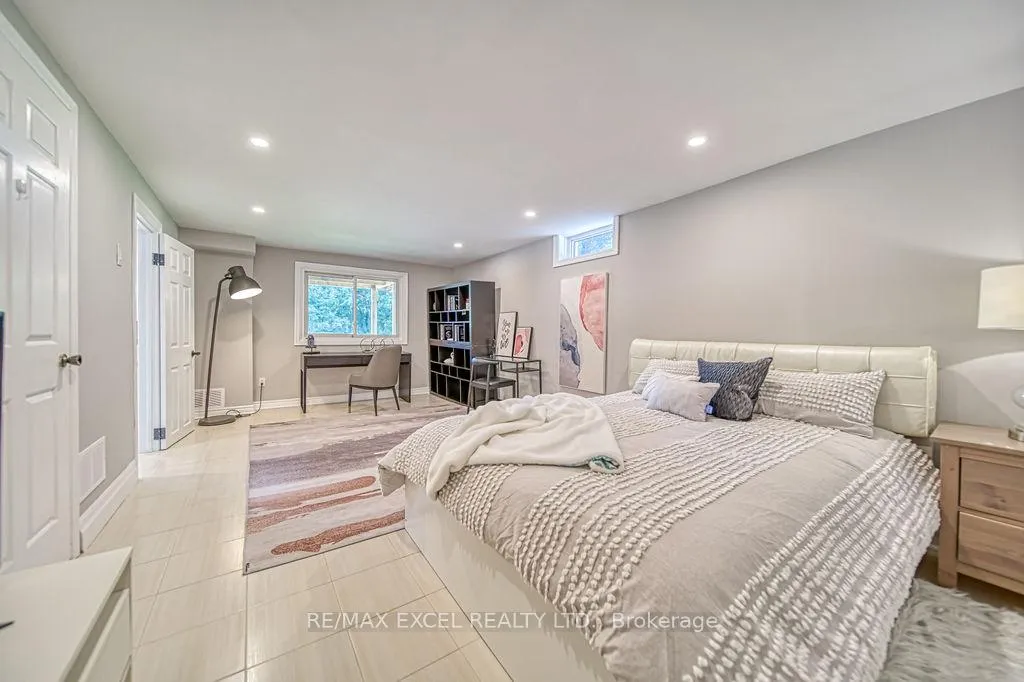 Photo 43 of 88 Montgomery Court, Markham, Buttonville — HOMEH