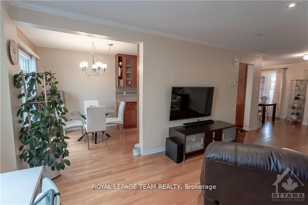 Photo 12 of 49 Cohen Avenue, Ottawa, Kanata - Katimavik — HOMEH