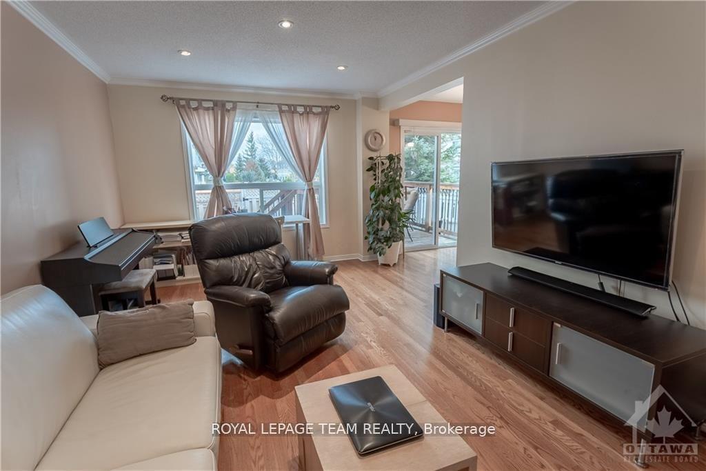 Photo 14 of 49 Cohen Avenue, Ottawa, Kanata - Katimavik — HOMEH
