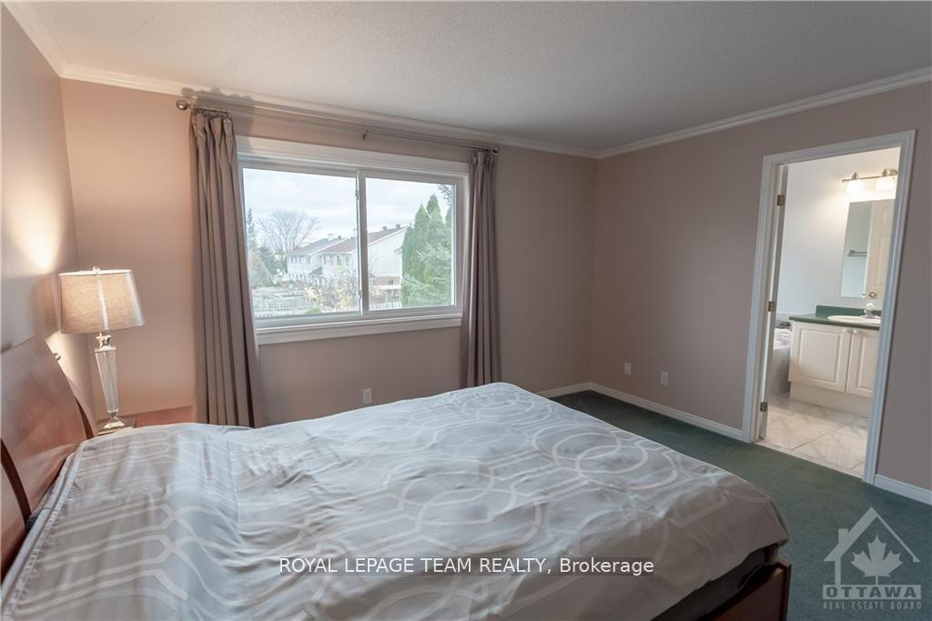 Photo 24 of 49 Cohen Avenue, Ottawa, Kanata - Katimavik — HOMEH