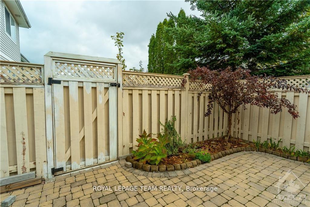 Photo 31 of 49 Cohen Avenue, Ottawa, Kanata - Katimavik — HOMEH