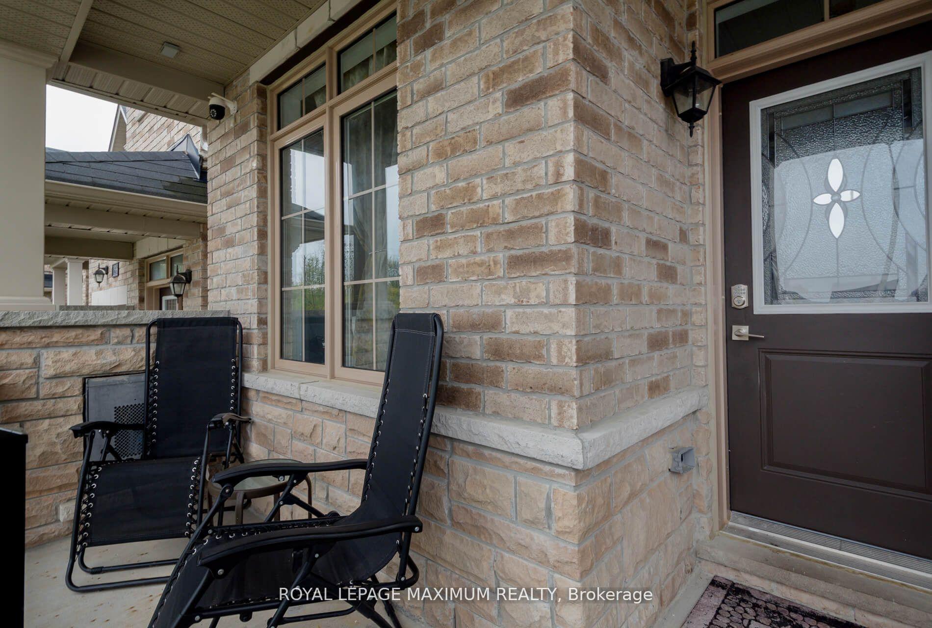 Photo 4 of 1518 Farrow Crescent, Innisfil, Alcona — HOMEH