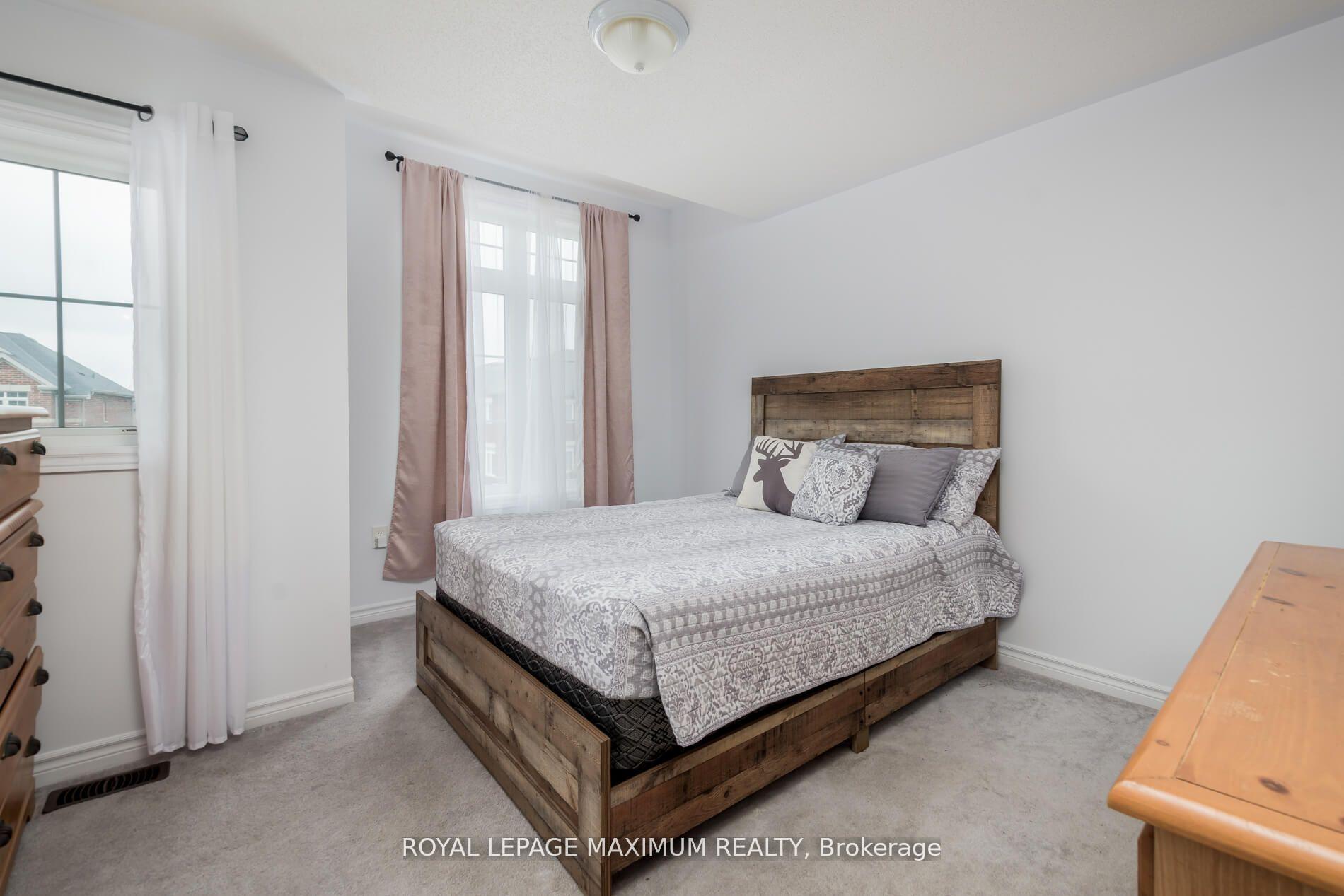 Photo 24 of 1518 Farrow Crescent, Innisfil, Alcona — HOMEH