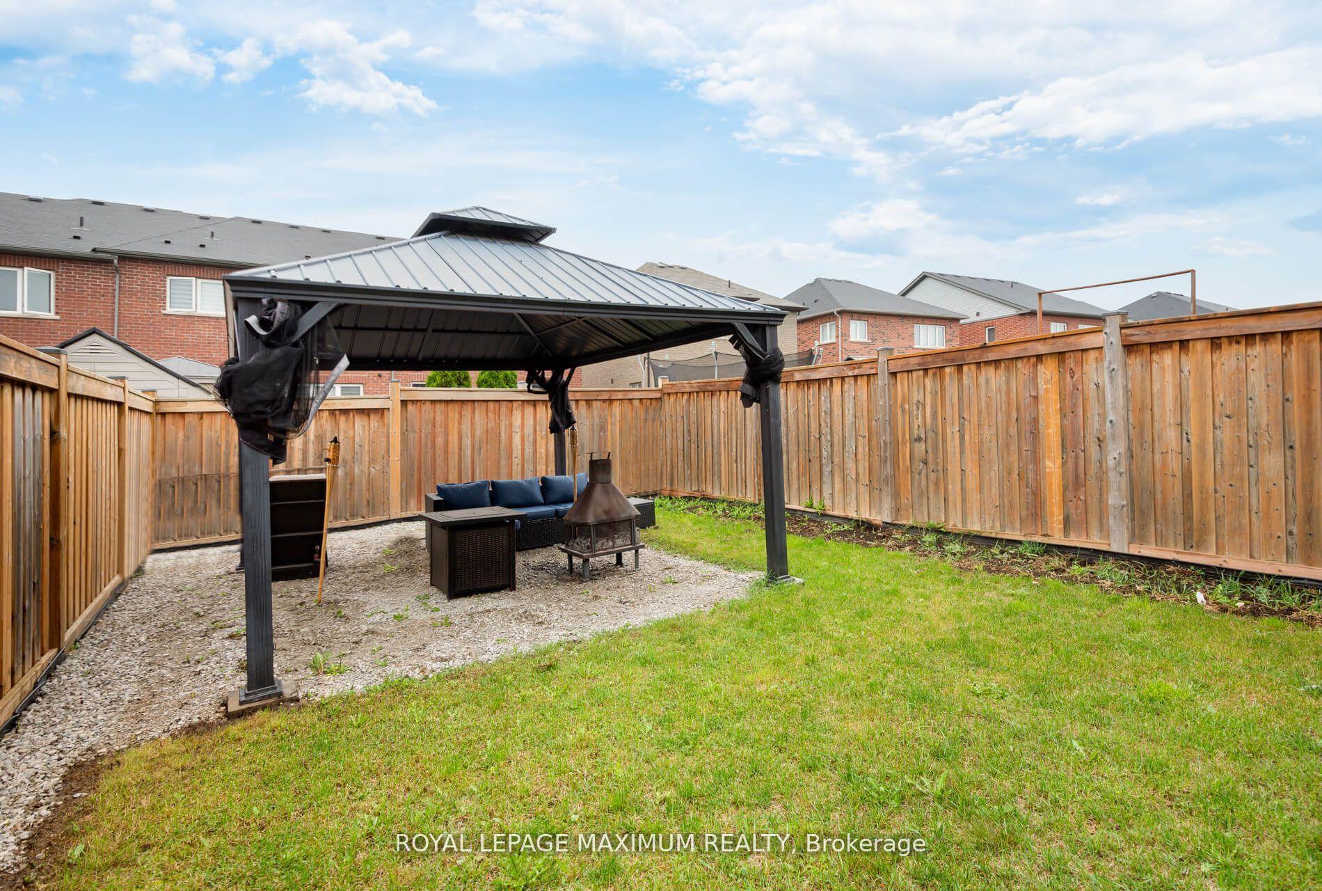 Photo 30 of 1518 Farrow Crescent, Innisfil, Alcona — HOMEH
